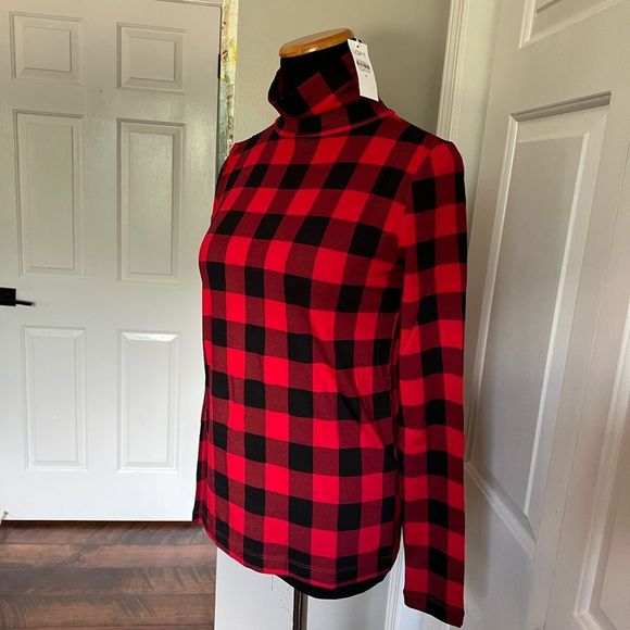 Red & Black Buffalo Plaid Turtleneck Top - Picture 2 of 6